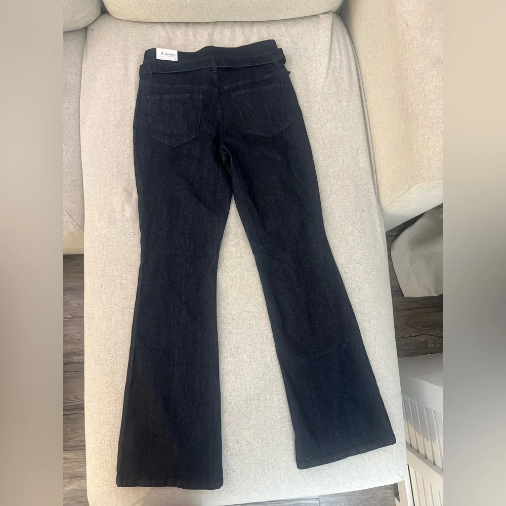D. Jeans High Waist Flare | Size 6 | Dark Blue | NWT - Picture 3 of 8